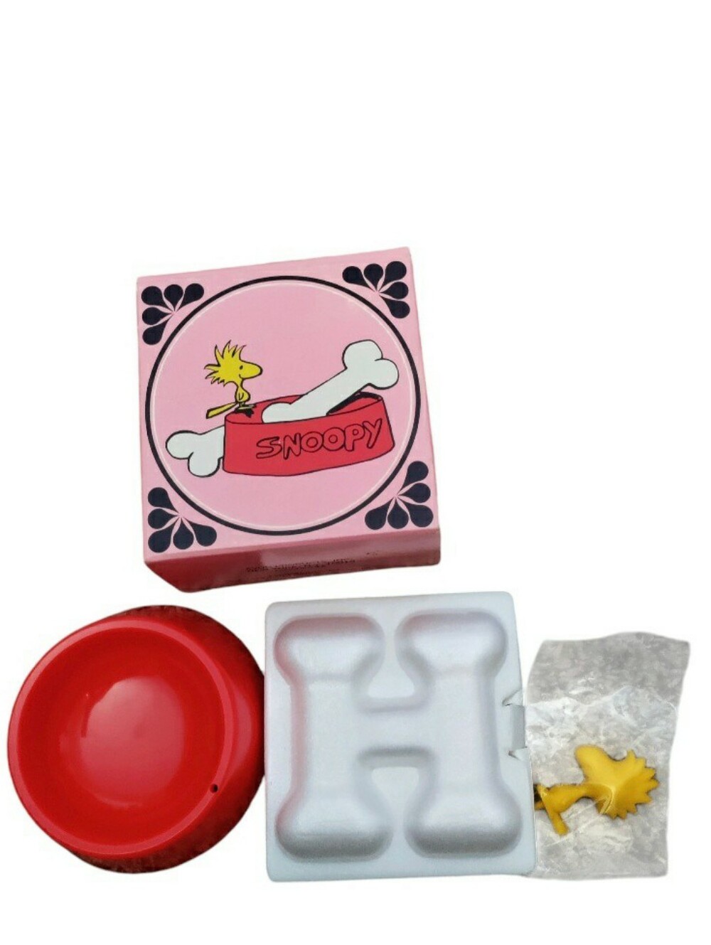 Vintage 1970s Snoopy Soap Dish Set